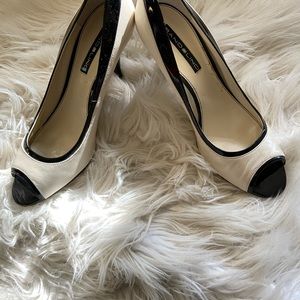 Bandolino peep toe pumps - worn once